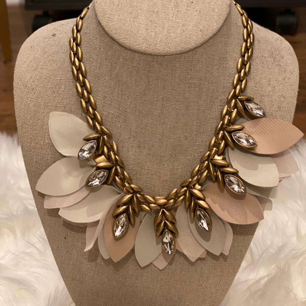 Stella & Dot Birdie Necklace